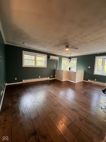 8070 N Private road 400 W, Brazil, IN 47834