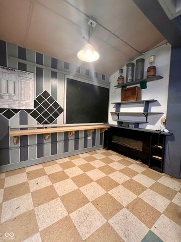 8070 N Private road 400 W, Brazil, IN 47834