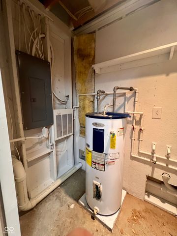 8070 N Private road 400 W, Brazil, IN 47834