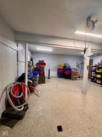 8070 N Private road 400 W, Brazil, IN 47834