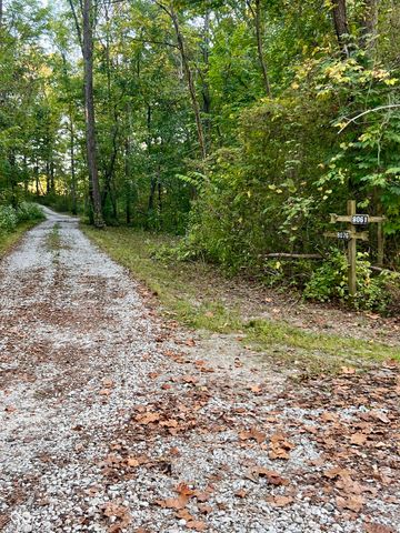 8070 N Private road 400 W, Brazil, IN 47834