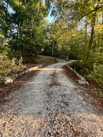 8070 N Private road 400 W, Brazil, IN 47834