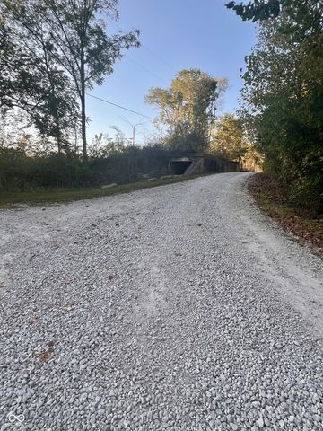 8070 N Private road 400 W, Brazil, IN 47834