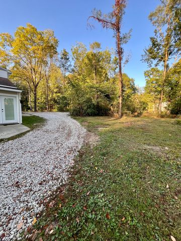 8070 N Private road 400 W, Brazil, IN 47834