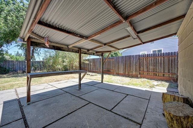 6305 Templeton Dr, Carmichael, CA 95608