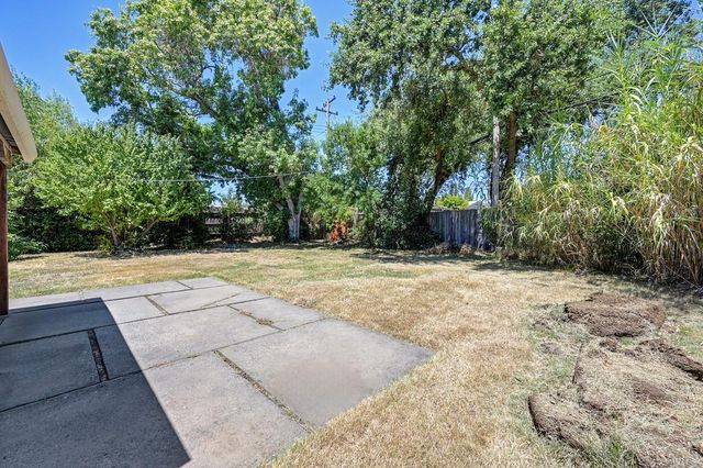 6305 Templeton Dr, Carmichael, CA 95608