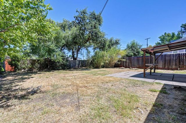 6305 Templeton Dr, Carmichael, CA 95608