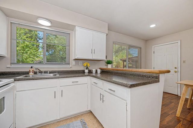 6305 Templeton Dr, Carmichael, CA 95608