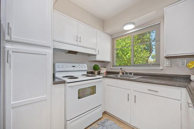 6305 Templeton Dr, Carmichael, CA 95608