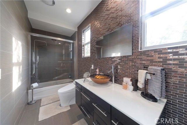 3339 Paseo Del Sol, Calabasas, CA 91302