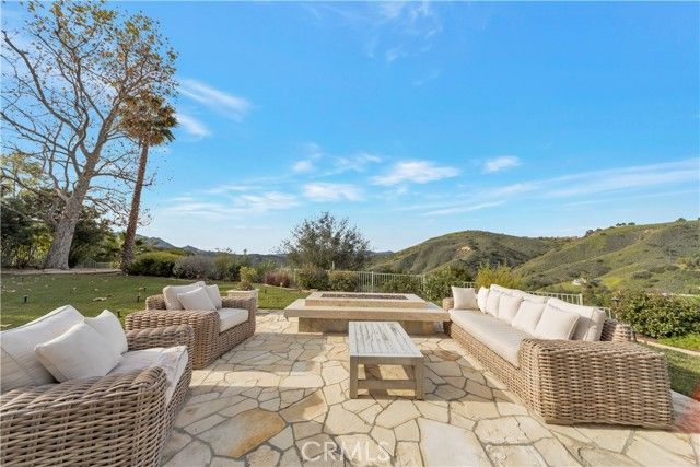 3339 Paseo Del Sol, Calabasas, CA 91302