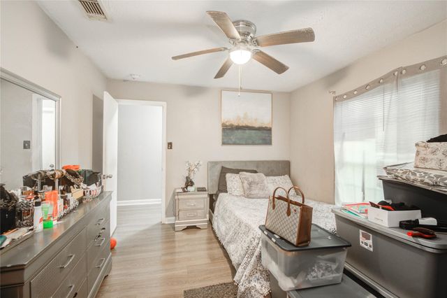 7222 Londres Drive, Houston, TX 77083