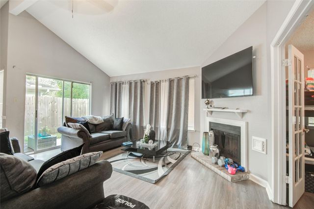 7222 Londres Drive, Houston, TX 77083