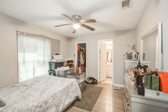 7222 Londres Drive, Houston, TX 77083