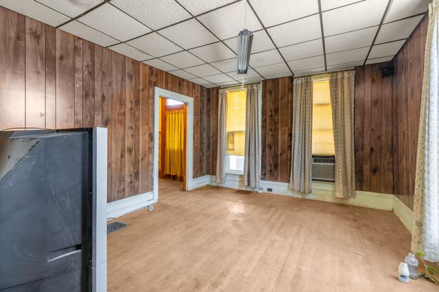 813 6TH Avenue, Council Bluffs, IA 51501