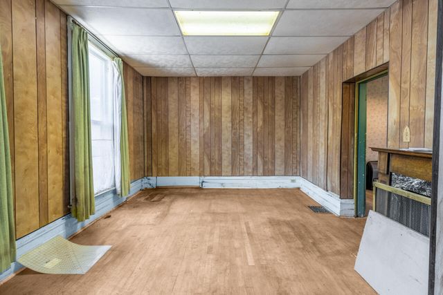 813 6TH Avenue, Council Bluffs, IA 51501