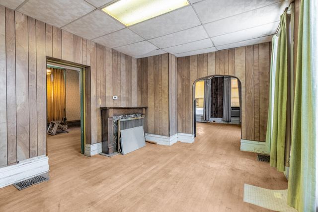 813 6TH Avenue, Council Bluffs, IA 51501