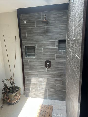 6235 Condon, Los Angeles, CA 90056