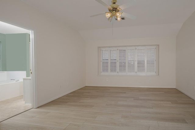 78 E Foxbriar Forest Circle, The Woodlands, TX 77382