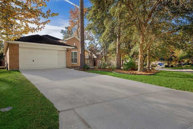 78 E Foxbriar Forest Circle, The Woodlands, TX 77382