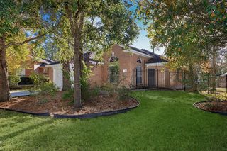 78 E Foxbriar Forest Circle, The Woodlands, TX 77382