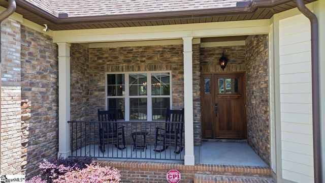 350 Laguna Lane, Simpsonville, SC 29680