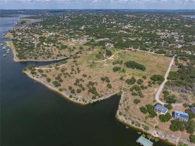 1900 Patriot DR, Lago Vista, TX 78645