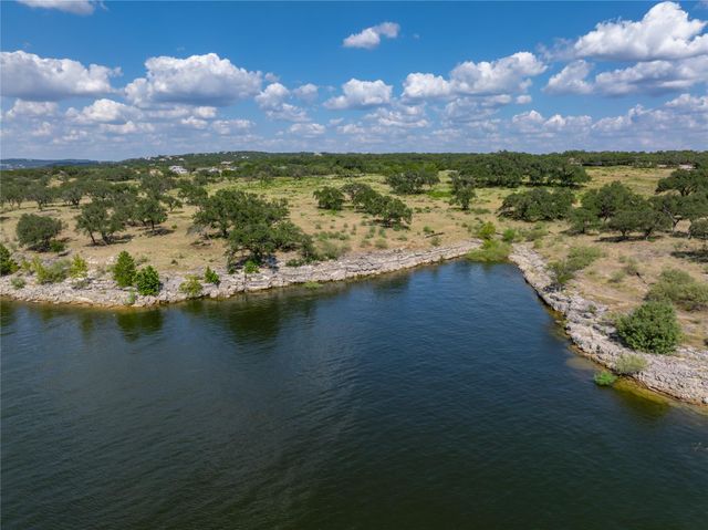 1900 Patriot DR, Lago Vista, TX 78645