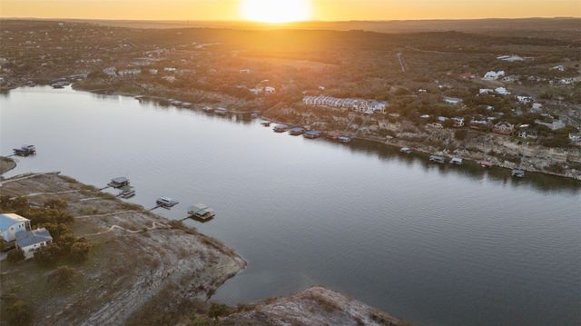 1900 Patriot DR, Lago Vista, TX 78645