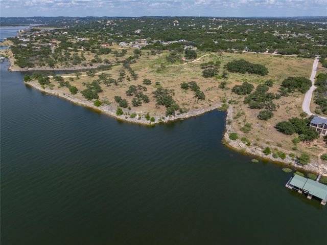 1900 Patriot DR, Lago Vista, TX 78645