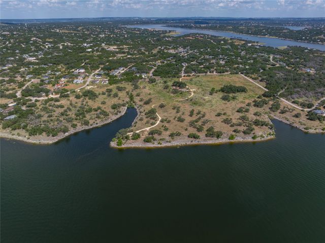 1900 Patriot DR, Lago Vista, TX 78645