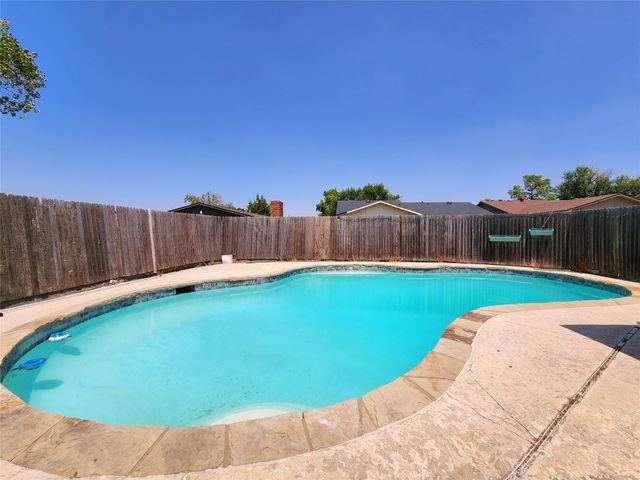 4813 Nash Drive, The Colony, TX 75056