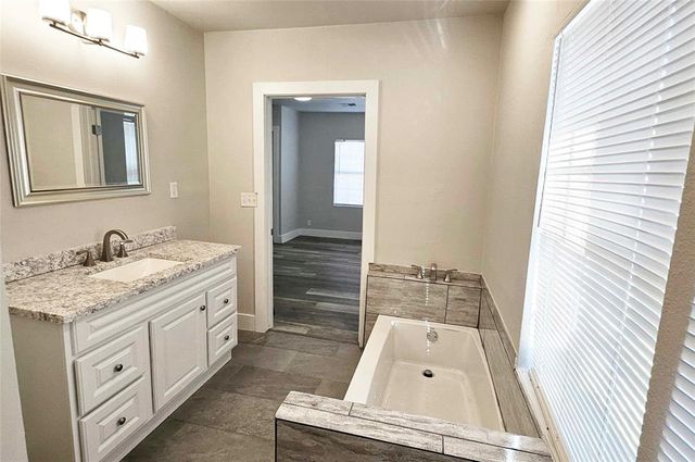 1424 NE 10th Street, Oklahoma City, OK 73117