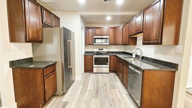 1424 NE 10th Street, Oklahoma City, OK 73117