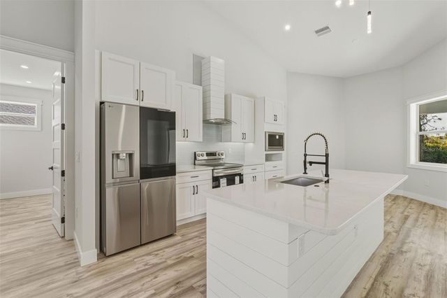 137 MARINER LANE, Rotonda West, FL 33947