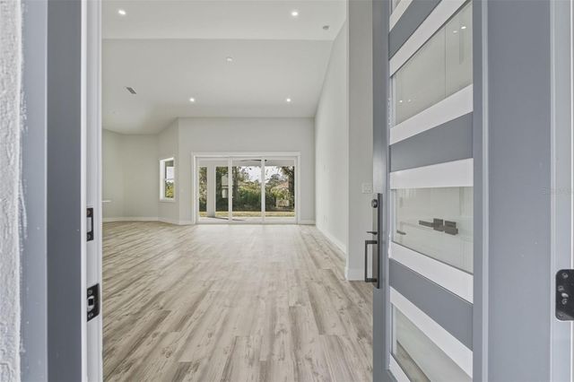 137 MARINER LANE, Rotonda West, FL 33947