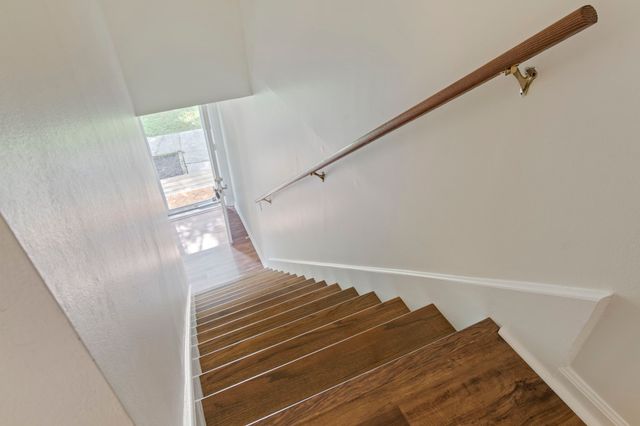 570 Holt Valley Rd, Nashville, TN 37221