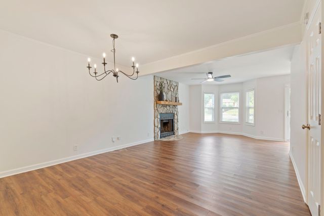 570 Holt Valley Rd, Nashville, TN 37221