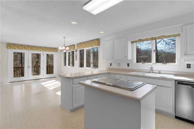 202 Snead Lane, Westminster, SC 29693