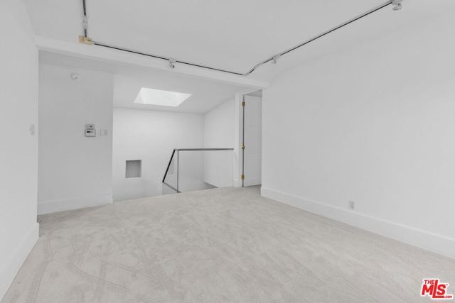 305 S Bedford Drive, Beverly Hills, CA 90212