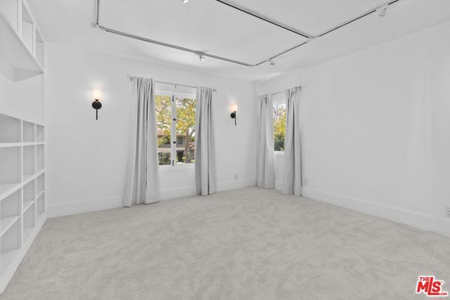 305 S Bedford Drive, Beverly Hills, CA 90212