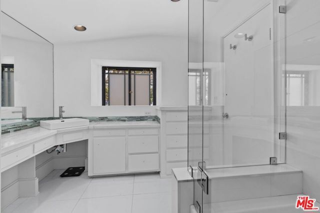 305 S Bedford Drive, Beverly Hills, CA 90212