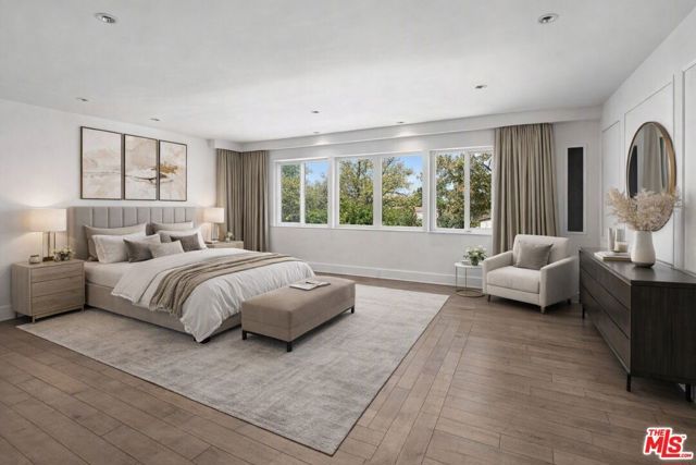 305 S Bedford Drive, Beverly Hills, CA 90212