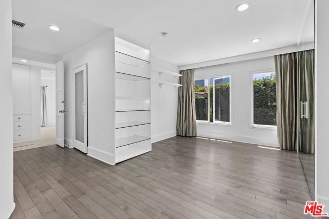 305 S Bedford Drive, Beverly Hills, CA 90212