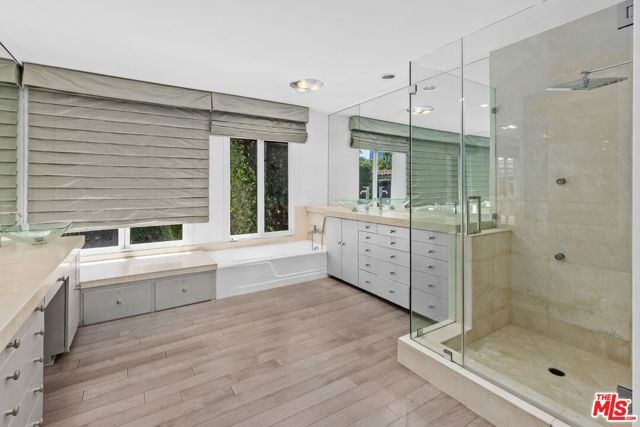 305 S Bedford Drive, Beverly Hills, CA 90212