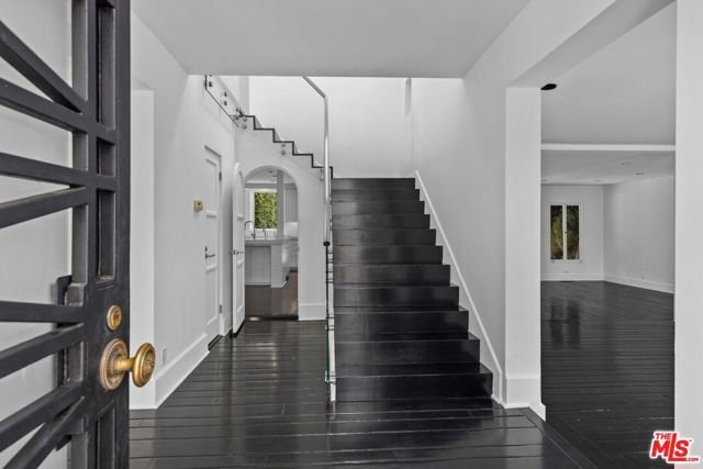 305 S Bedford Drive, Beverly Hills, CA 90212