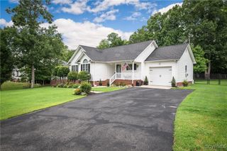 613 Hidden Oaks Pl, Prince George, VA 23875