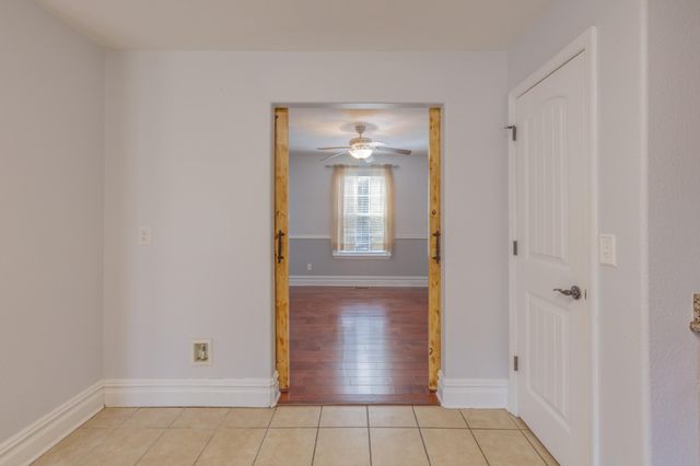 959 Lower Mill Road, Hixson, TN 37343