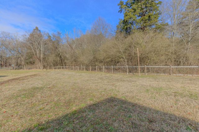 959 Lower Mill Road, Hixson, TN 37343
