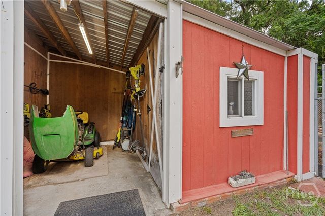 9042 Ferguson Avenue, Savannah, GA 31406